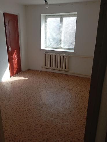 продаю дом бгу: Квартплата 30000 сом в месяц. Депозит 20000 сом. Частный дом с — 5