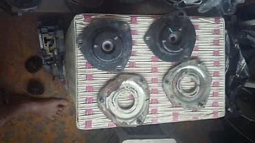 Опорная подушка амортизатора Nissan 2005 г., Б/у, Оригинал, США