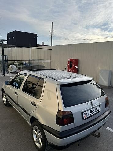 Продажа авто: Volkswagen Golf: 1997 г., 2 л, Механика, Бензин, Хэтчбэк — 9