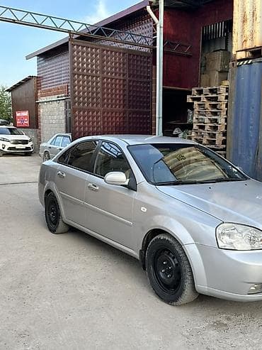 Унаа сатуу: Chevrolet Lacetti: 2008 г., 1.6 л, Кол менен иштөөчү, Бензин, Седан — 4