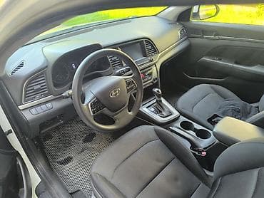 Продажа авто: Hyundai Elantra: 2017 г., 2 л, Автомат, Бензин, Седан — 7