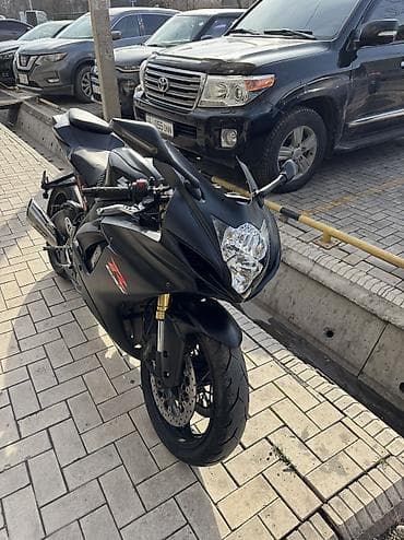 Скутеры: Спортбайк Suzuki, 750 куб. см, Бензин, Взрослый, Б/у — 1