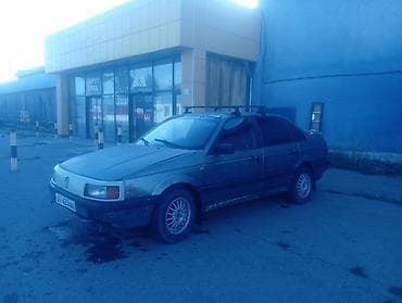 Унаа сатуу: Volkswagen Passat: 1988 г., 1.8 л, Кол менен иштөөчү, Бензин, Седан — 1
