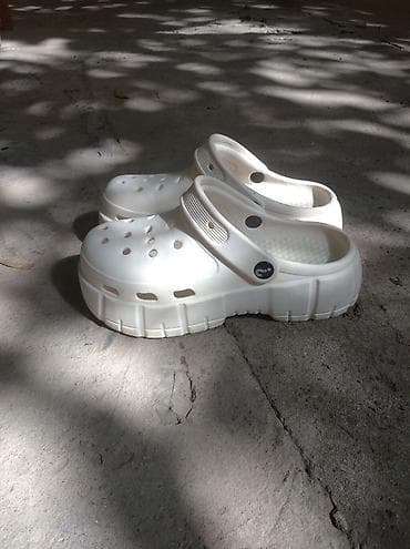 Личные вещи: Сабо, 37.5, Crocs, Новый, цвет - Белый — 2
