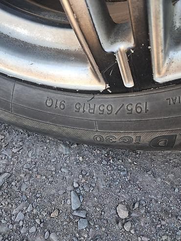 Колеса в сборе 195 / 65 / R 15, Лето, Комплект, Легковые, Литые, отверстий - 4 at lalafo.kg Колеса в сборе 195 / 65 / R 15, Лето, Комплект, Легковые, Литые, отверстий - 4