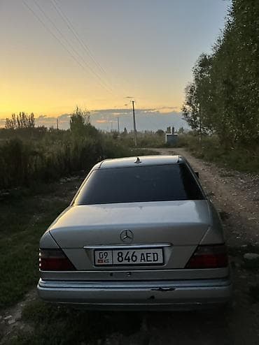 audi 10: Mercedes-Benz W124: 1995 г., 2 л, Механика, Седан — 5
