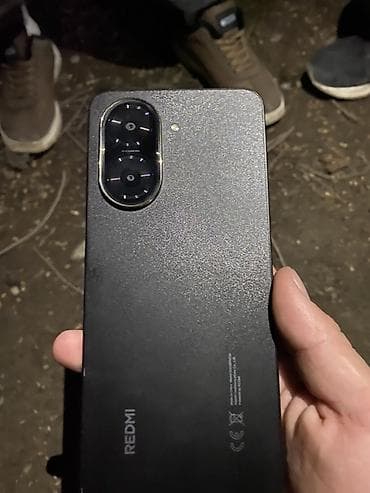 Аксессуары для мобильных телефонов: Redmi, Redmi 5 Plus, Б/у, 128 ГБ, цвет - Черный — 1