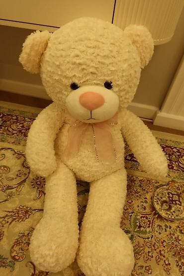 Большой плюшевый медведь кремового цвета. - Размер: примерно от 80 до