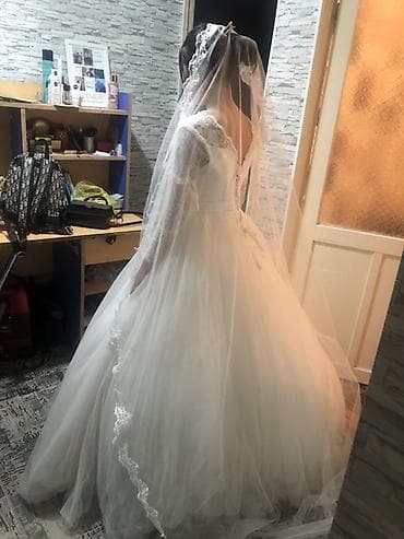 самые пышные свадебные платья: Свадебное платье с фатой - Силуэт: пышный (ball gown), многослойная — 5