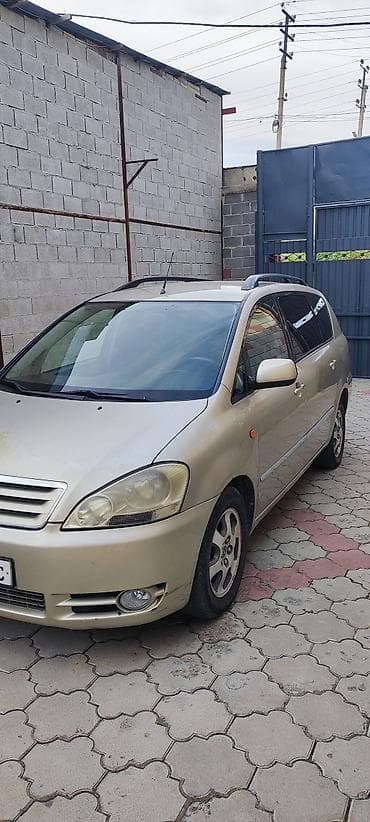 Toyota Avensis Verso: 2003 г., 0.2 л, Механика, Дизель, Минивэн at lalafo.kg Toyota Avensis Verso: 2003 г., 0.2 л, Механика, Дизель, Минивэн