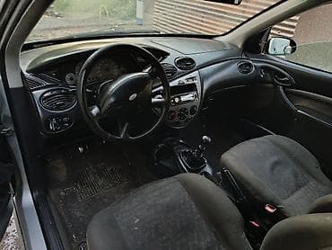 byd e1: Ford Focus: 1998 г., 1.8 л, Механика, Бензин, Хэтчбэк — 4
