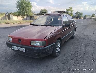 Volkswagen Passat: 1989 г., 1.8 л, Механика, Бензин, Седан