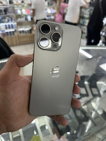 Техника и электроника: IPhone 15 Pro Max, Б/у, 256 ГБ, Natural Titanium, Защитное стекло, Чехол, 83 % — 1