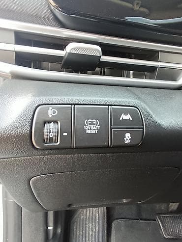 tesla 3: Hyundai Avante: 2020 г., 1.6 л, Робот, Гибрид, Седан — 10