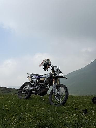 спортбайки 400 кубов: Сдаю мотоцикл Эндуро, 300 см³, Частная аренда, Почасово — 2