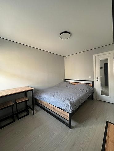 дом без хозяена: Студия/комната с собственным санузлом и мебелью в современном — 9