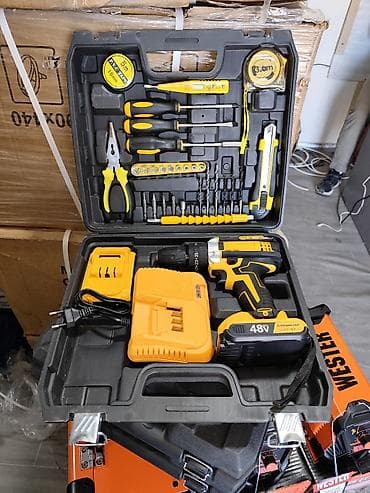 продаю шуруповёрт: Шуруповерт+ набор инструментов в кейсе. Состав:. - Шуруповёрт/дрель с — 3