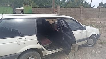 Унаа сатуу: Volkswagen Passat Variant: 1989 г., Кол менен иштөөчү, Универсал — 3