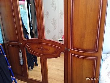 Продается спальный гарнитур в хорошем состоянии, в комплекте шкаф