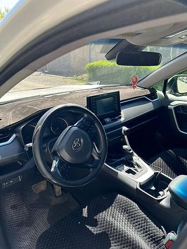 lend cruizer: Toyota RAV4: 2019 г., 2.5 л, Автомат, Бензин, Кроссовер — 6