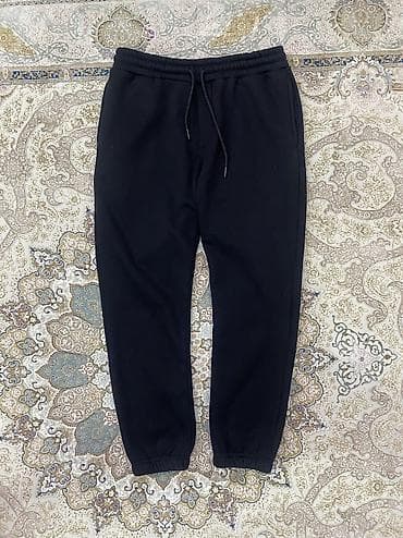 футбольные бутсы: Спортивные штаны черные. - Классический крой джоггеров: зауженные к — 2