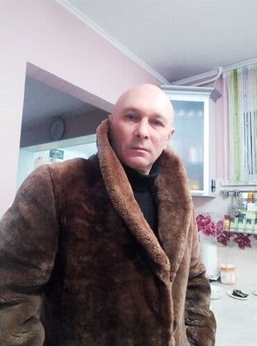 Прокат одежды: Продаю б/у мужскую шубу 50 размера из натурального меха мутон. Шуба на — 3