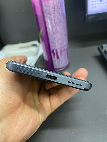 pro про: Realme 10 Pro Plus, Б/у, 128 ГБ, цвет - Черный, 2 SIM — 3