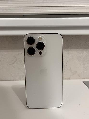 iphone sr: IPhone 13 Pro, Б/у, 128 ГБ, Серебристый, Кабель, 80 % — 3