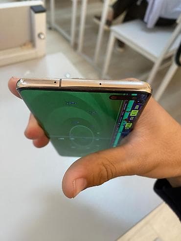 mortal kombat 11 ultimate: Samsung Galaxy S10 5G, цвет - Золотой — 3