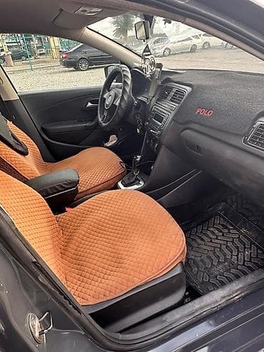 машина авди: Volkswagen Polo: 2013 г., 1.6 л, Автомат, Бензин, Седан — 4