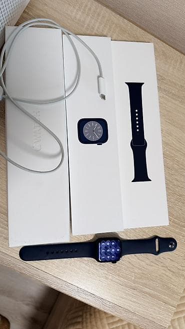 galaxy s19: Продаю Apple Watch Series 8, 41 мм, цвет Midnight, ремешок Midnight — 1