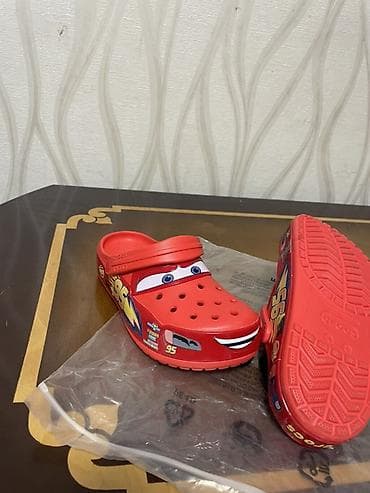 куплю одежды: Детские сабо Crocs x Disney Cars “Lightning McQueen” - Цвет: красный — 3