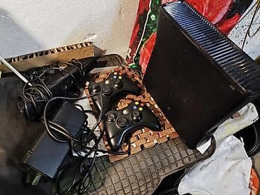 Xbox 360: Продаю игровую консоль б/у Xbox 360 (версия Slim) с комплектом — 1