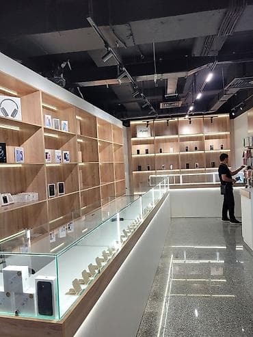 отдам не дорого: Сдаются витрины для программиста и прочее продажи в олд бишкек — 1