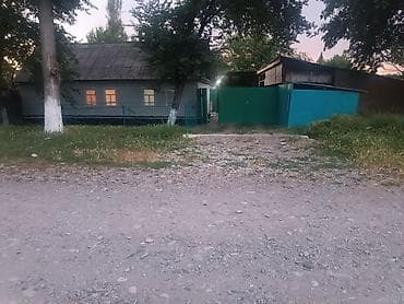 дом в калесах: Дом с придомовой территорией и хозяйственными постройками - — 1