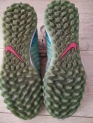 сколько стоит хороший футбольный мяч: Сороконожки Найк фантом очень хорошие 
цена:1300
Адрес: Ак Ордо 3 — 2