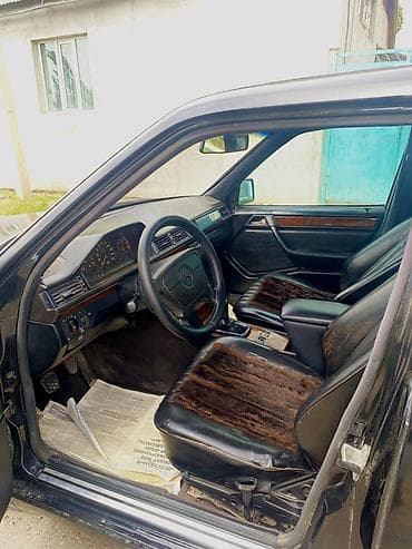 мерседес бенс а: Mercedes-Benz W124: 1993 г., 2 л, Механика, Бензин, Седан — 6