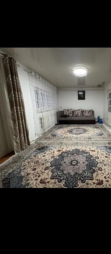 Үйлөрдү сатуу: 60 м², 3 бөлмө, Забор, тосулган — 1