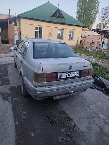 токмок разное: Volkswagen Vento: 1992 г., Седан — 3