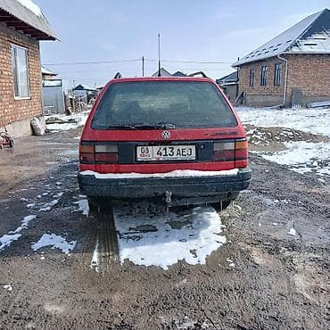 Volkswagen Passat: 1990 г., 1.8 л, Кол менен иштөөчү, Бензин, Универсал — 4