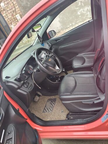 Chevrolet Spark: 2017 г., 1 л, Автомат, Бензин, Хетчбек — 3