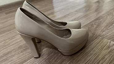 Женская обувь: Продаю туфли 38 размер
Каблук 11,5 см 
Б/у — 1