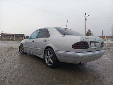 Mercedes-Benz E-Class: 1997 г., 4.2 л, Автомат, Бензин, Седан