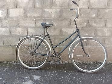 Городской велосипед классического типа (рамa «ласточка», высокая