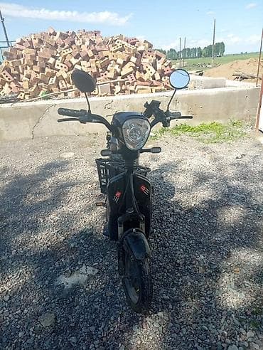 водный аппарат: Электроскутер GICINI (наклейка на кузове) черного цвета. Срочно — 1