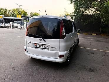 dodge caravan: Toyota Funcargo: 2003 г., 1.3 л, Автомат, Бензин, Минивэн — 5