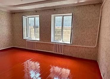 дом за 10000: Продается дом в районе Кызыл-Аскер Участок 3 соток 3 комнаты — 3