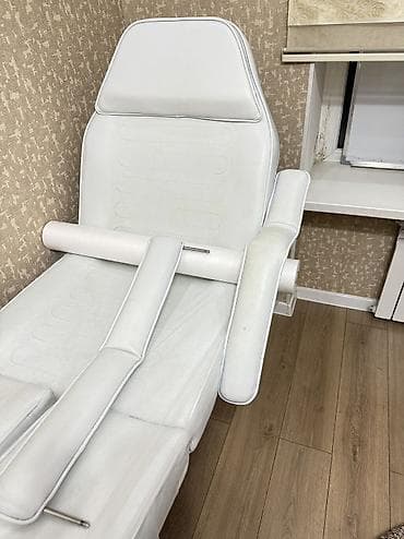 столик медицинский: Продается косметологическая кушетка, подходит и для массажа и для — 2