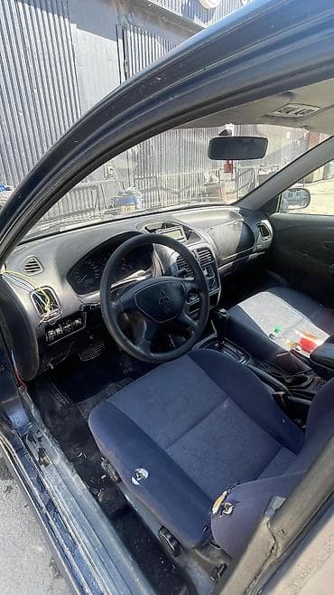 купить авто в караколе: Mitsubishi Carisma: 2002 г., 1.6 л, Автомат, Бензин, Седан — 7