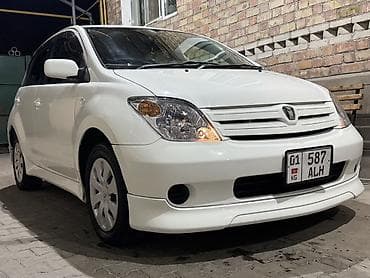 евро 5: Toyota Ist: 2003 г., Автомат, Бензин, Хэтчбэк — 1